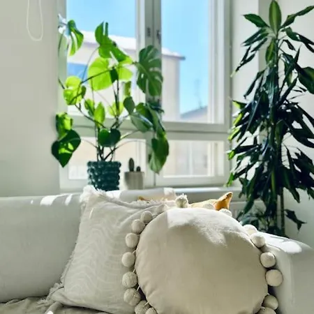 Bright 37m2 Studio With Sauna In The Heart Of רובניימי